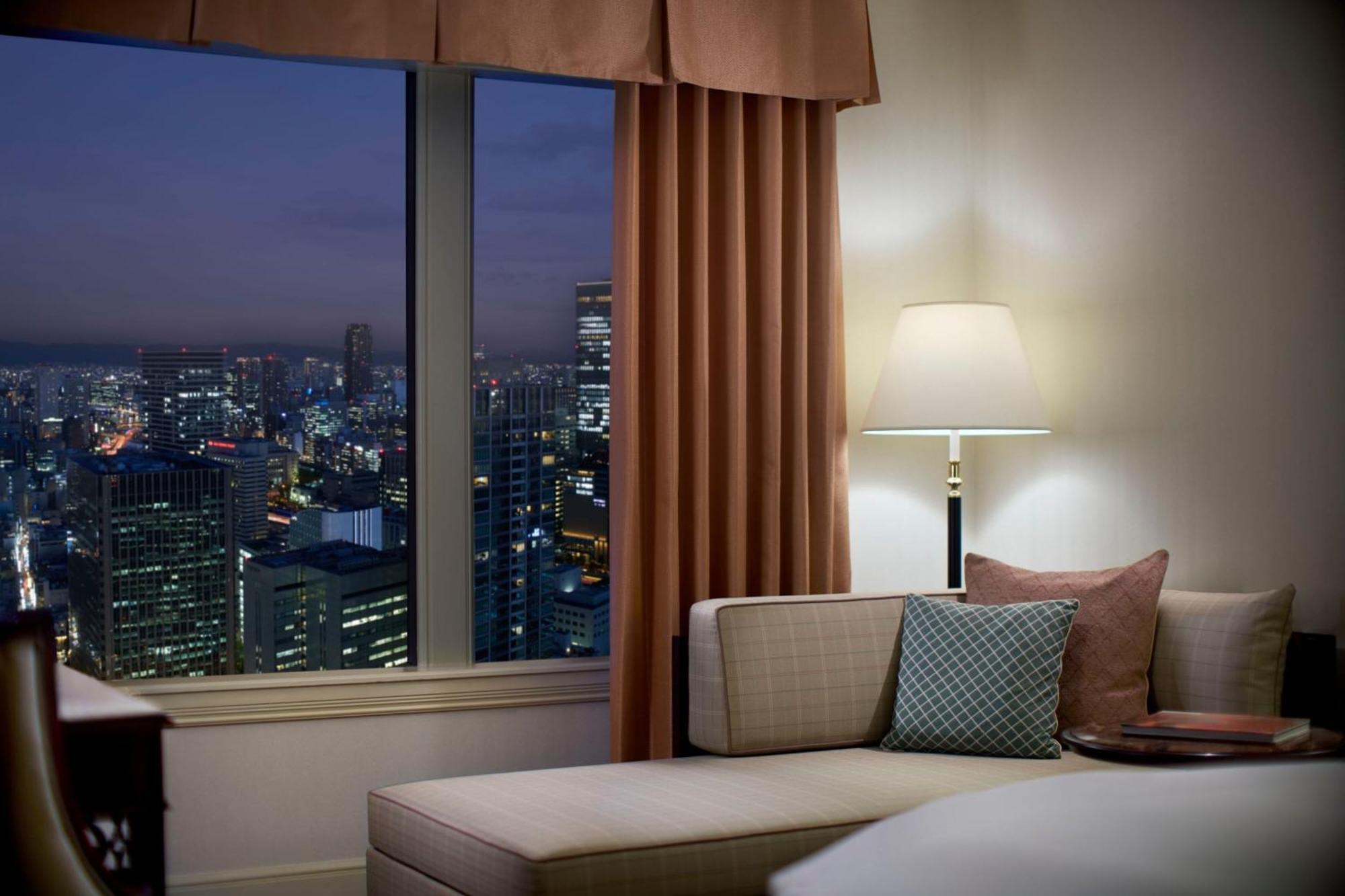 The Ritz-Carlton Osaka Hotell Exteriör bild