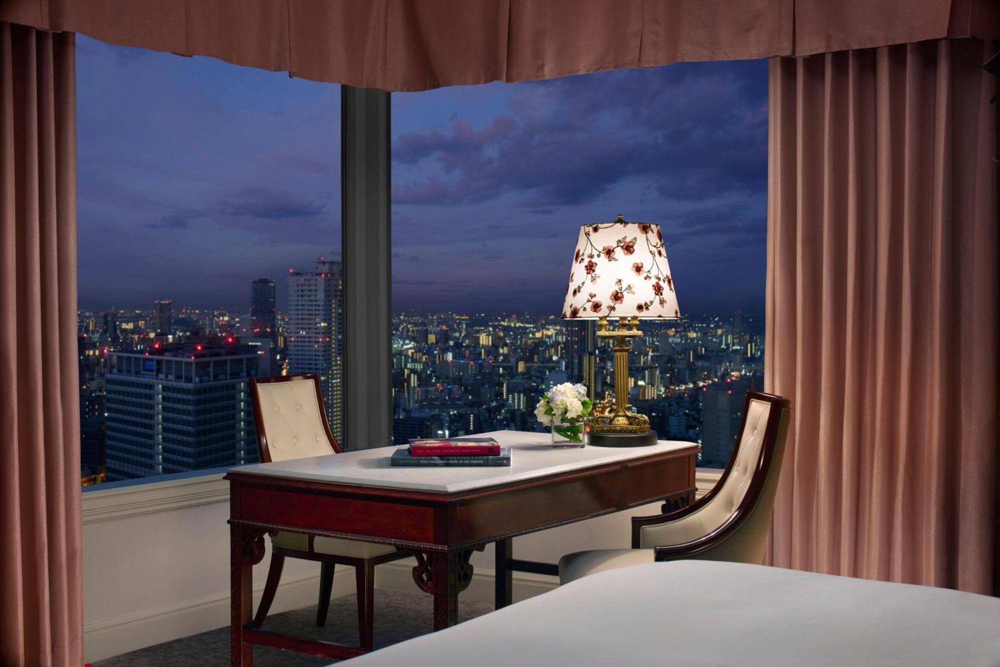 The Ritz-Carlton Osaka Hotell Exteriör bild